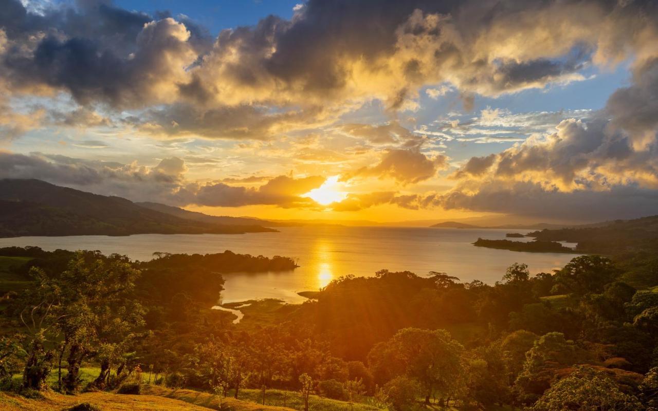 Hotel Laguna Arenal Union エクステリア 写真